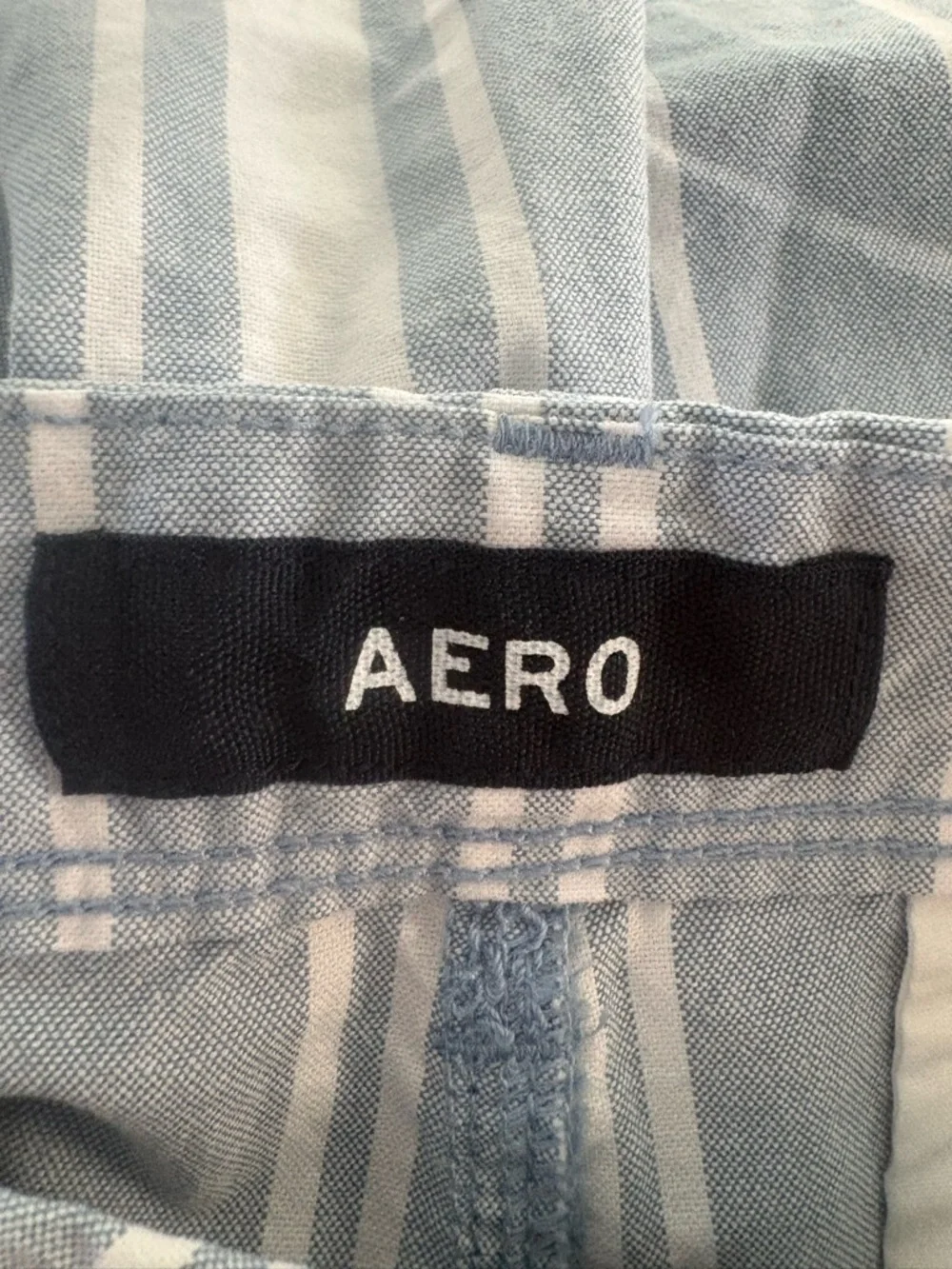 Aeropostale Men's Light Blue and White Striped Flat-Front Shorts 34